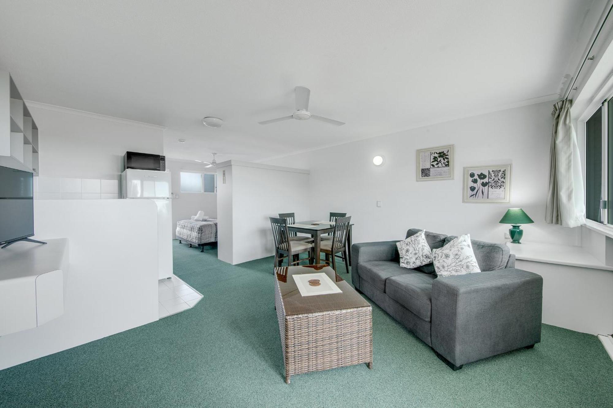 Reef Adventureland Motor Inn 태넘 샌즈 외부 사진