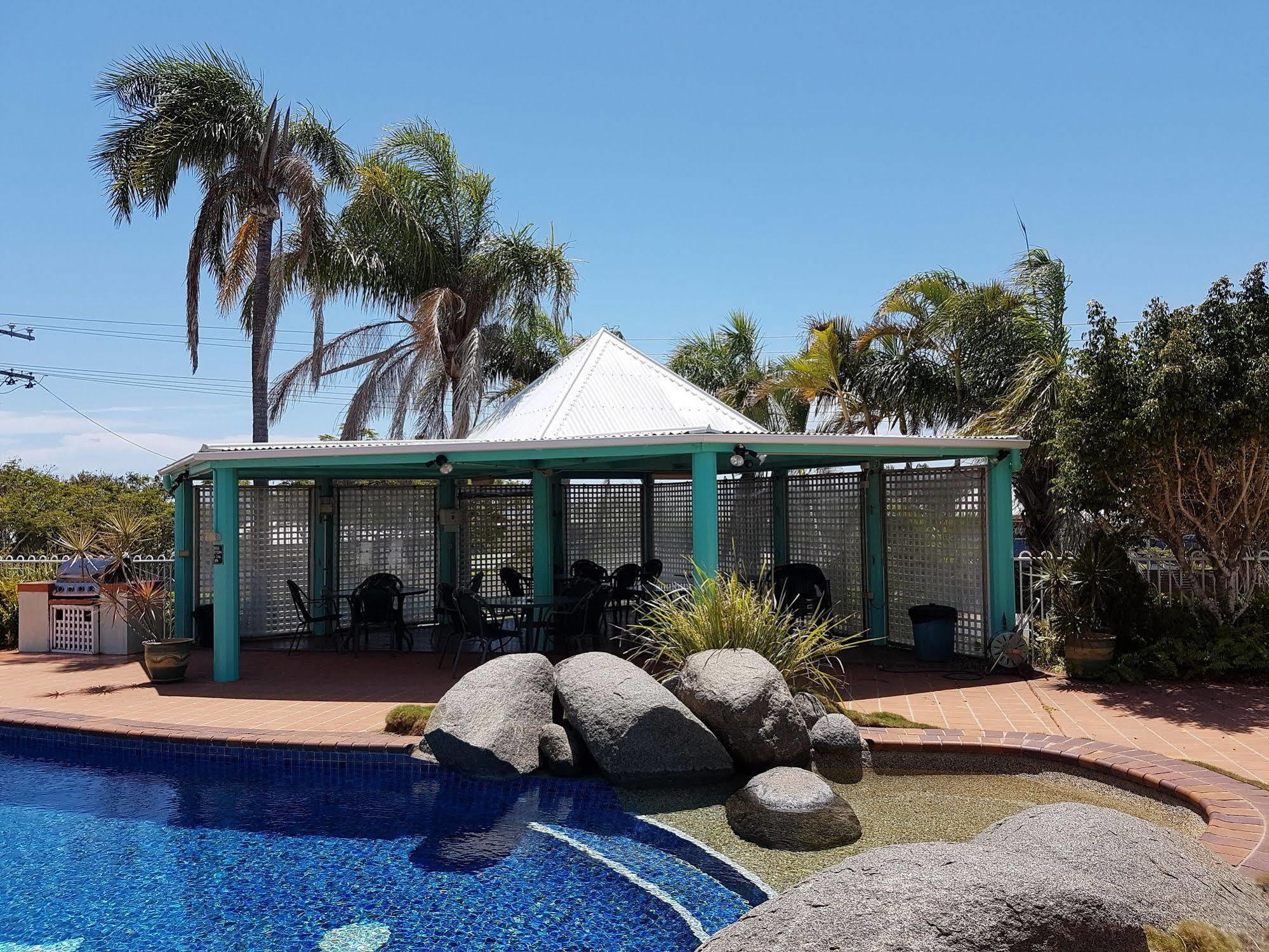Reef Adventureland Motor Inn 태넘 샌즈 외부 사진
