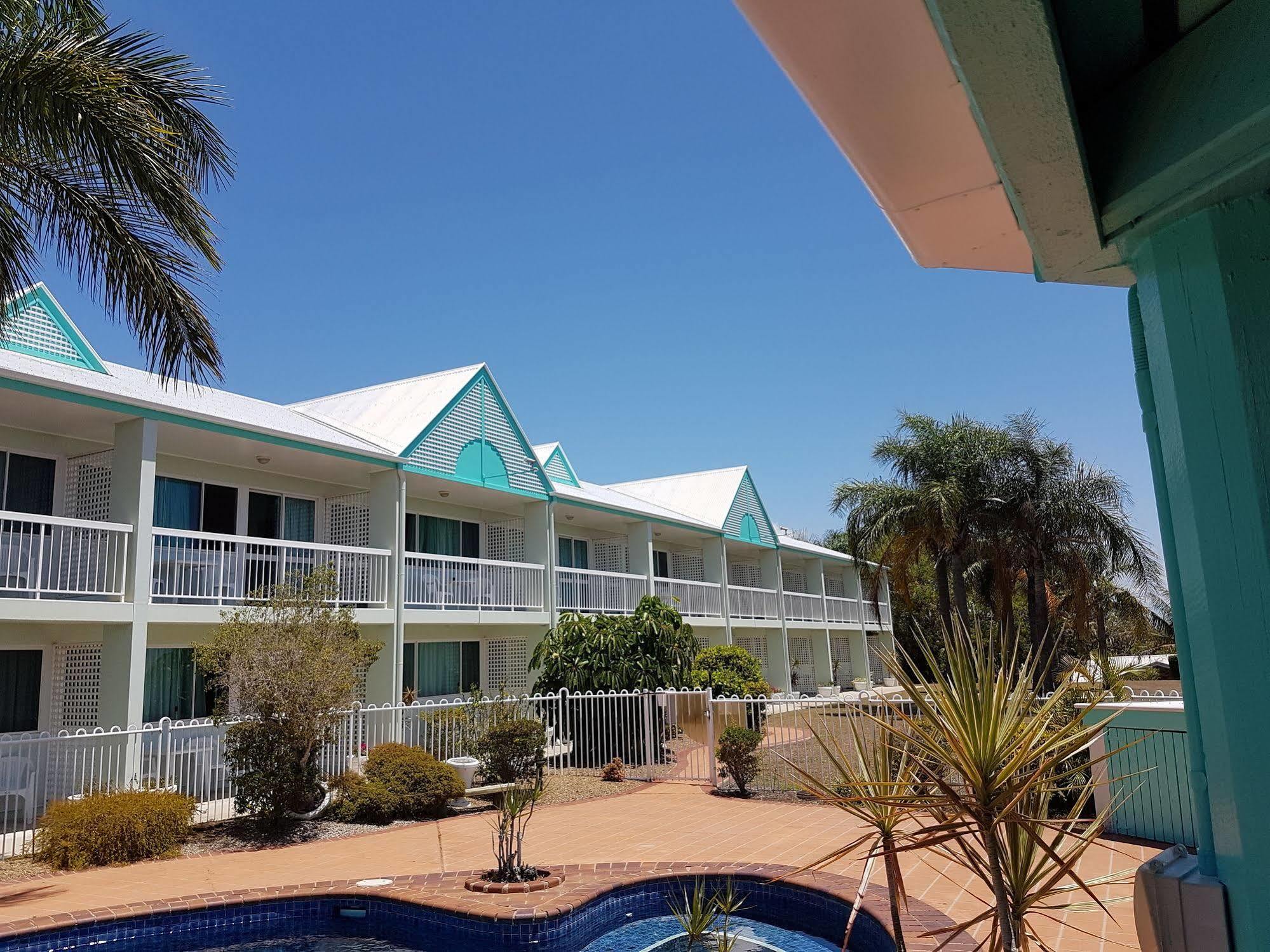 Reef Adventureland Motor Inn 태넘 샌즈 외부 사진